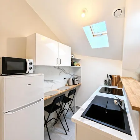 Apartment Bright Studio, Close To Cdg & Parc Des Expo Le Thillay